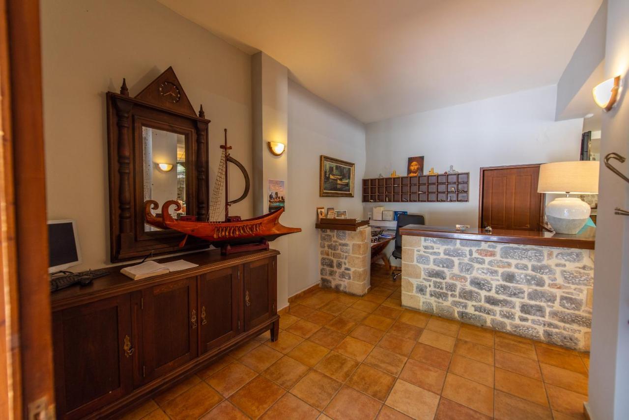 Hotel Kastro Maini Areopoli Esterno foto