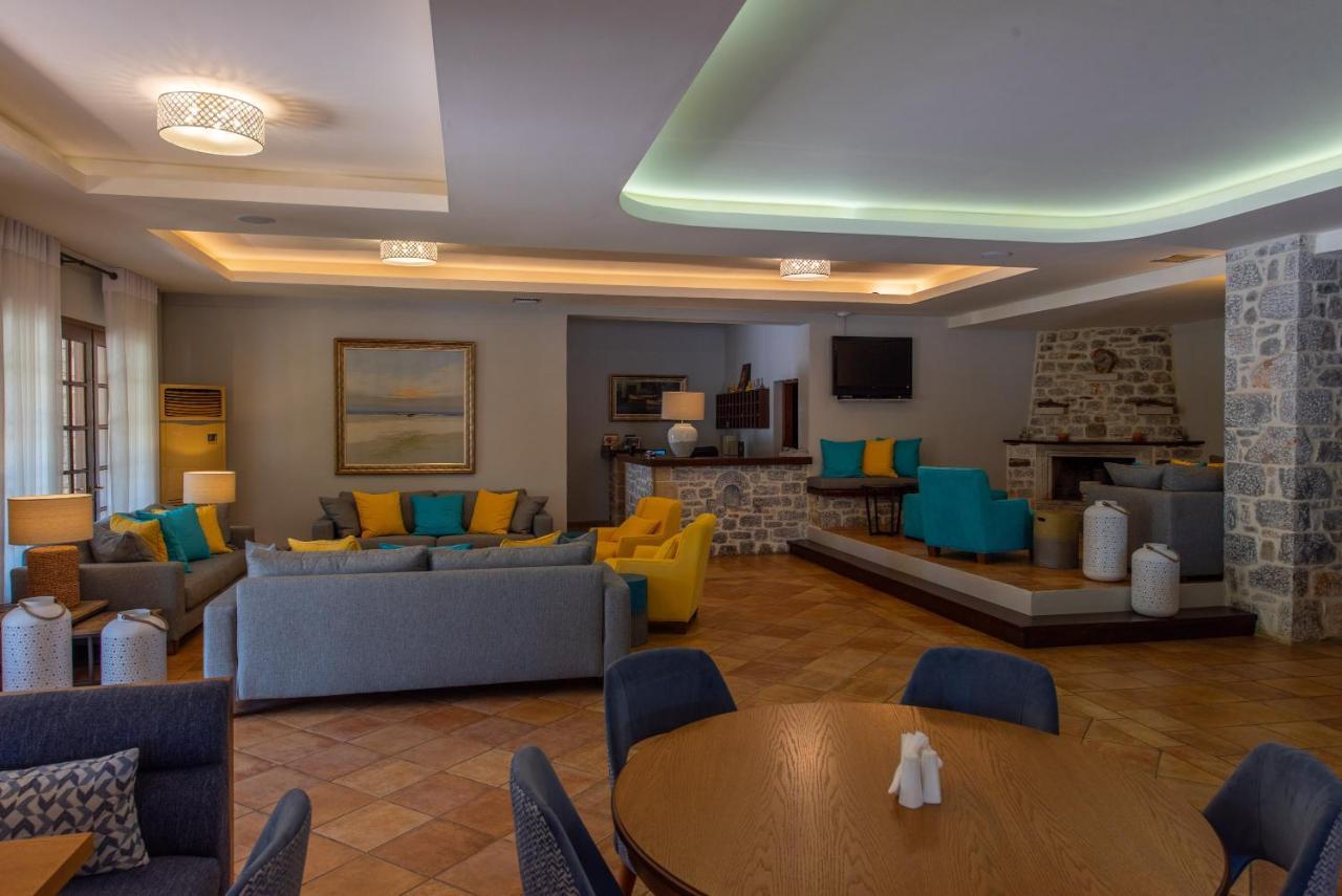 Hotel Kastro Maini Areopoli Esterno foto